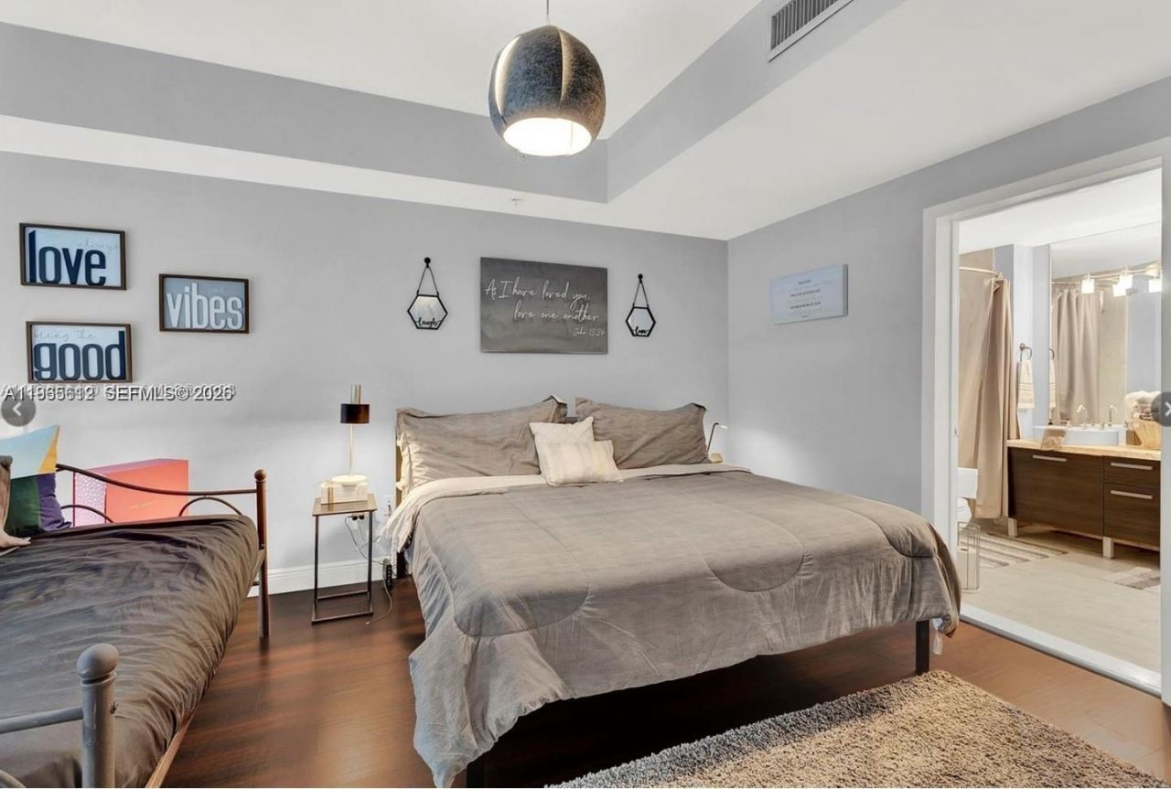 244 Biscayne Blvd , Unit 440, Miami, FL 33132 Photo