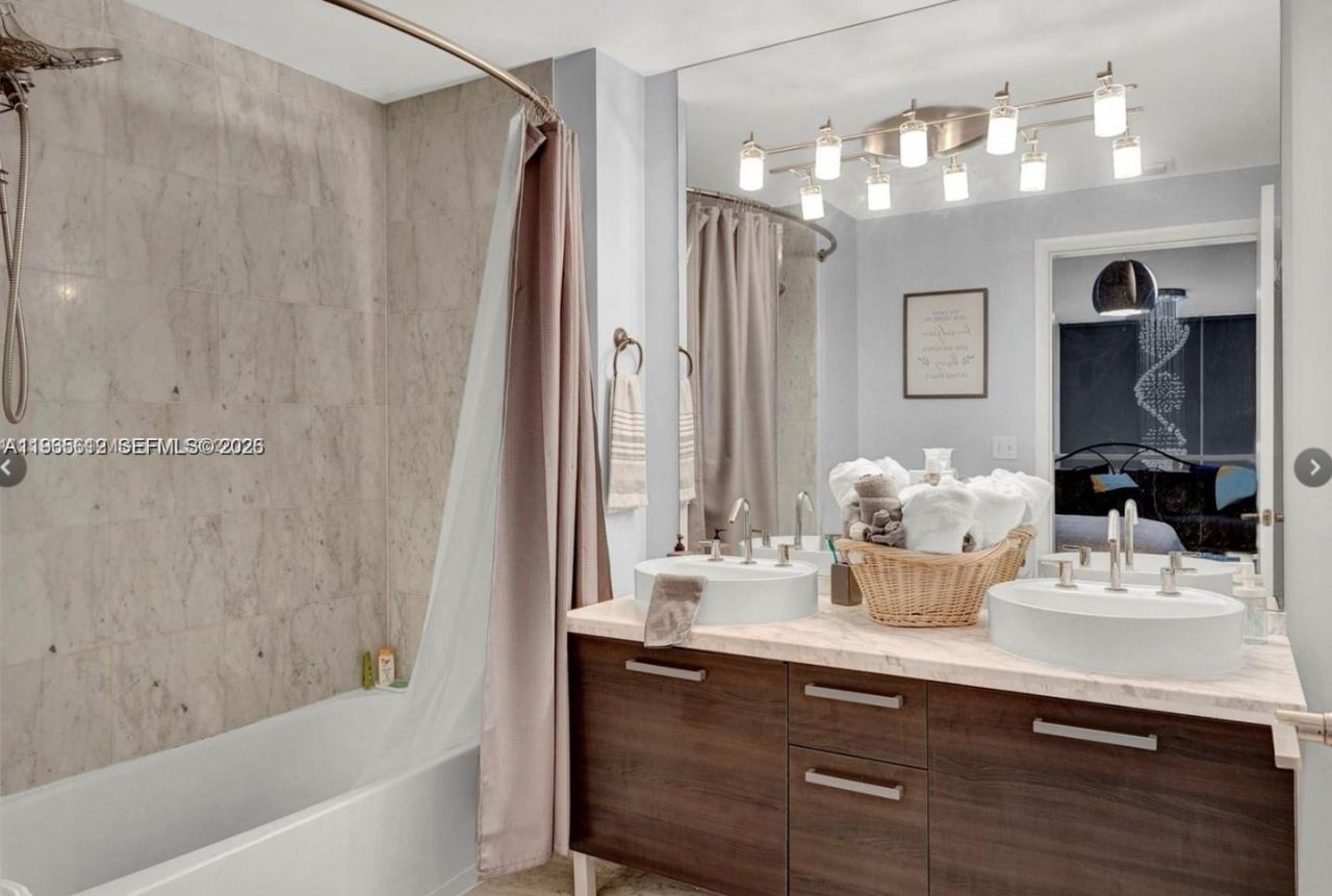 244 Biscayne Blvd , Unit 440, Miami, FL 33132 Photo