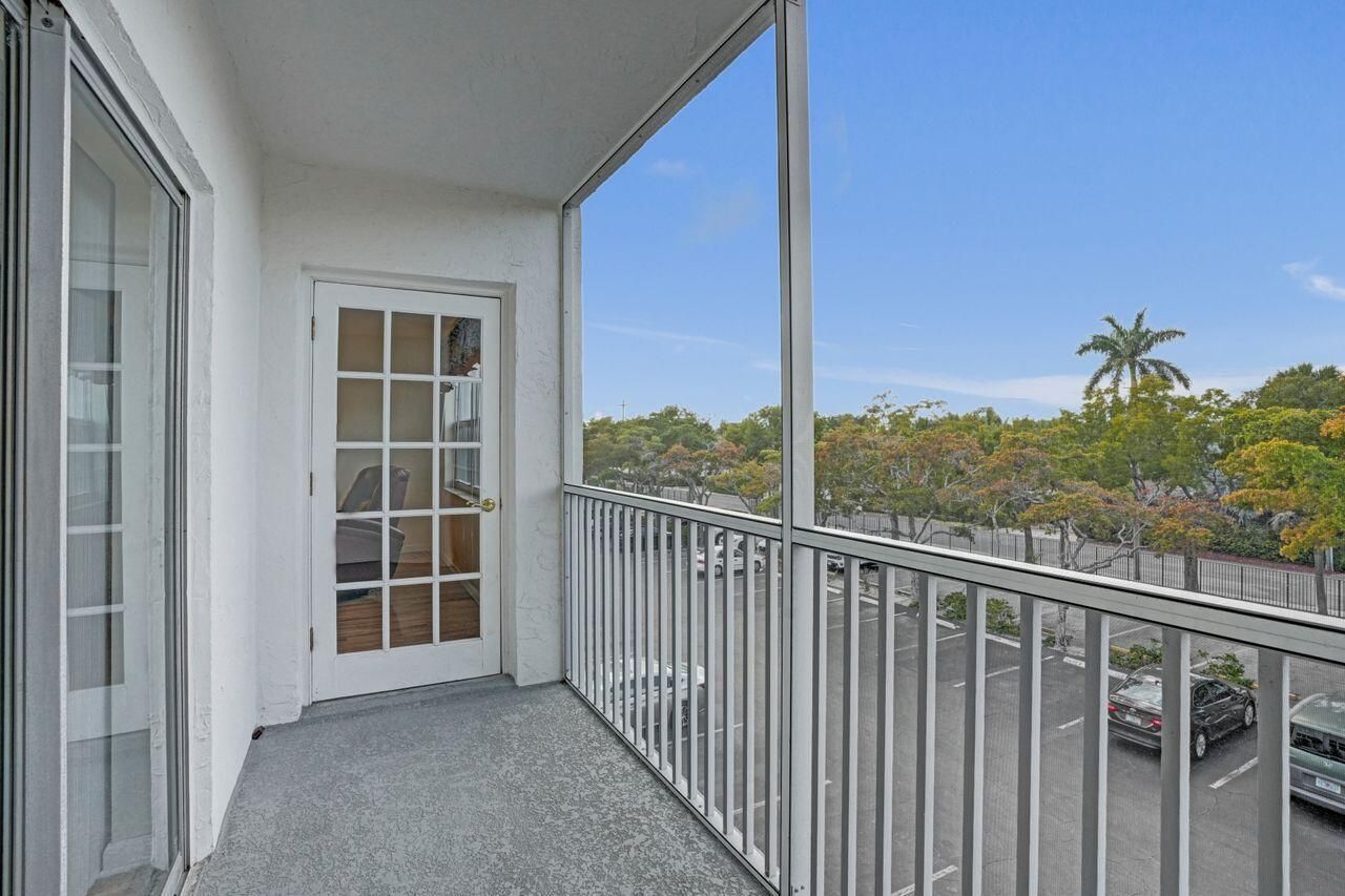 1502 S Lakeside Drive, Unit #303, Lake Worth Beach, FL 33460 Photo