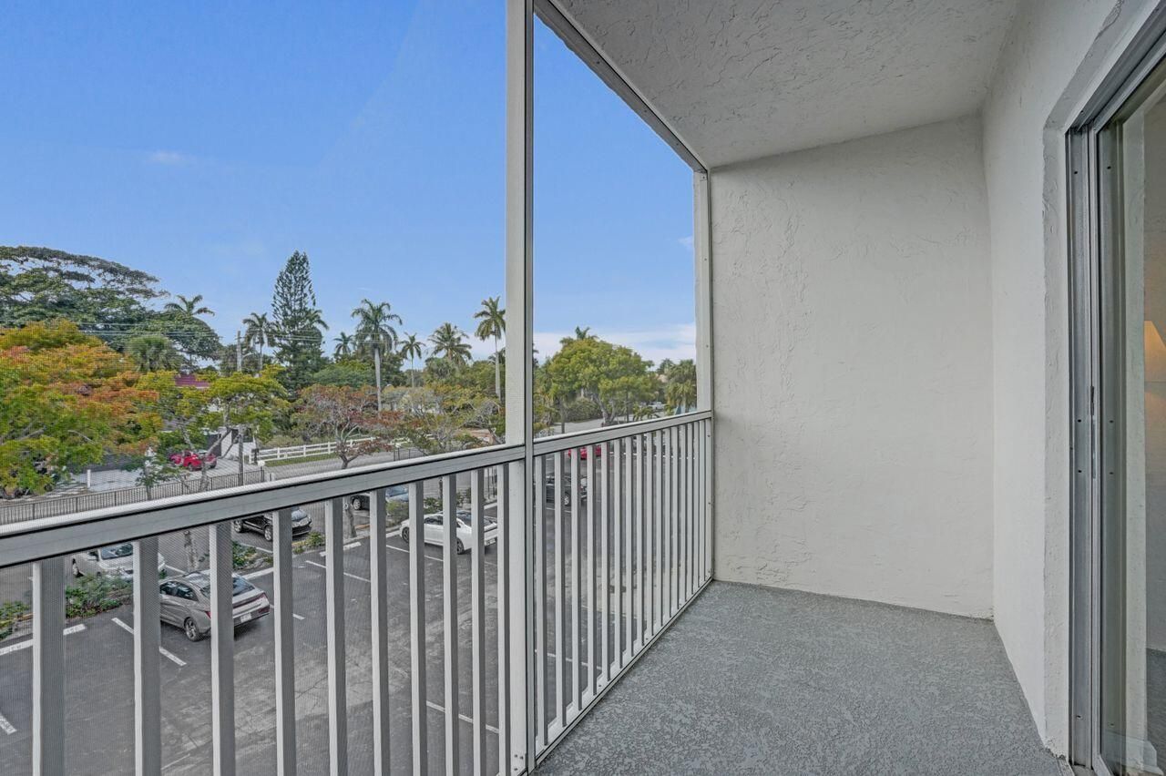 1502 S Lakeside Drive, Unit #303, Lake Worth Beach, FL 33460 Photo