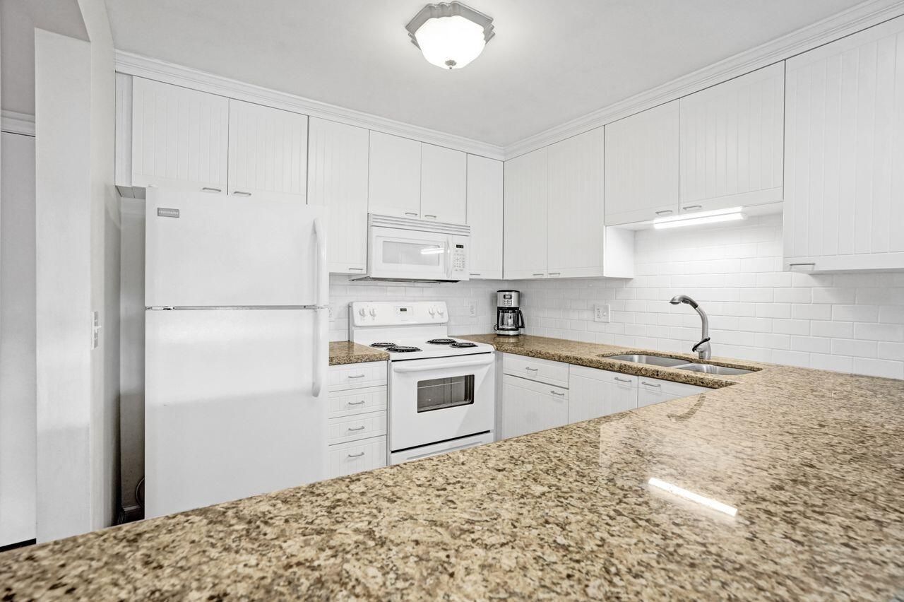 1502 S Lakeside Drive, Unit #303, Lake Worth Beach, FL 33460 Photo