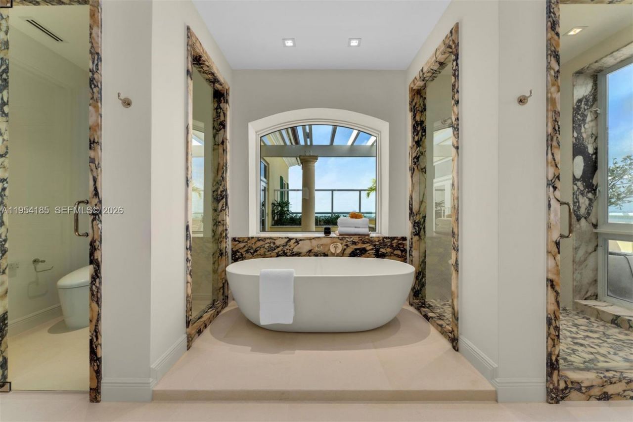 445 Grand Bay Drive, Unit PH-1A, Key Biscayne, FL 33149 Photo