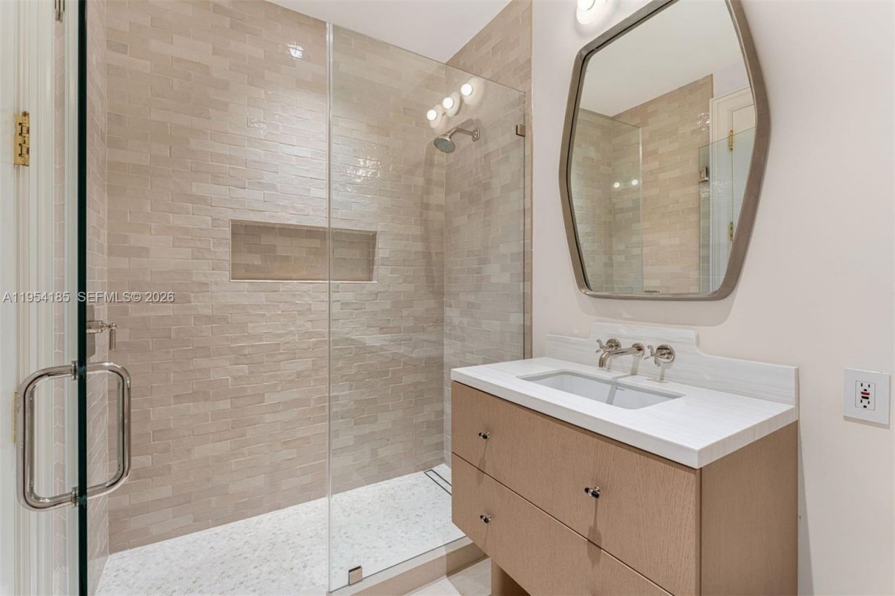 445 Grand Bay Drive, Unit PH-1A, Key Biscayne, FL 33149 Photo