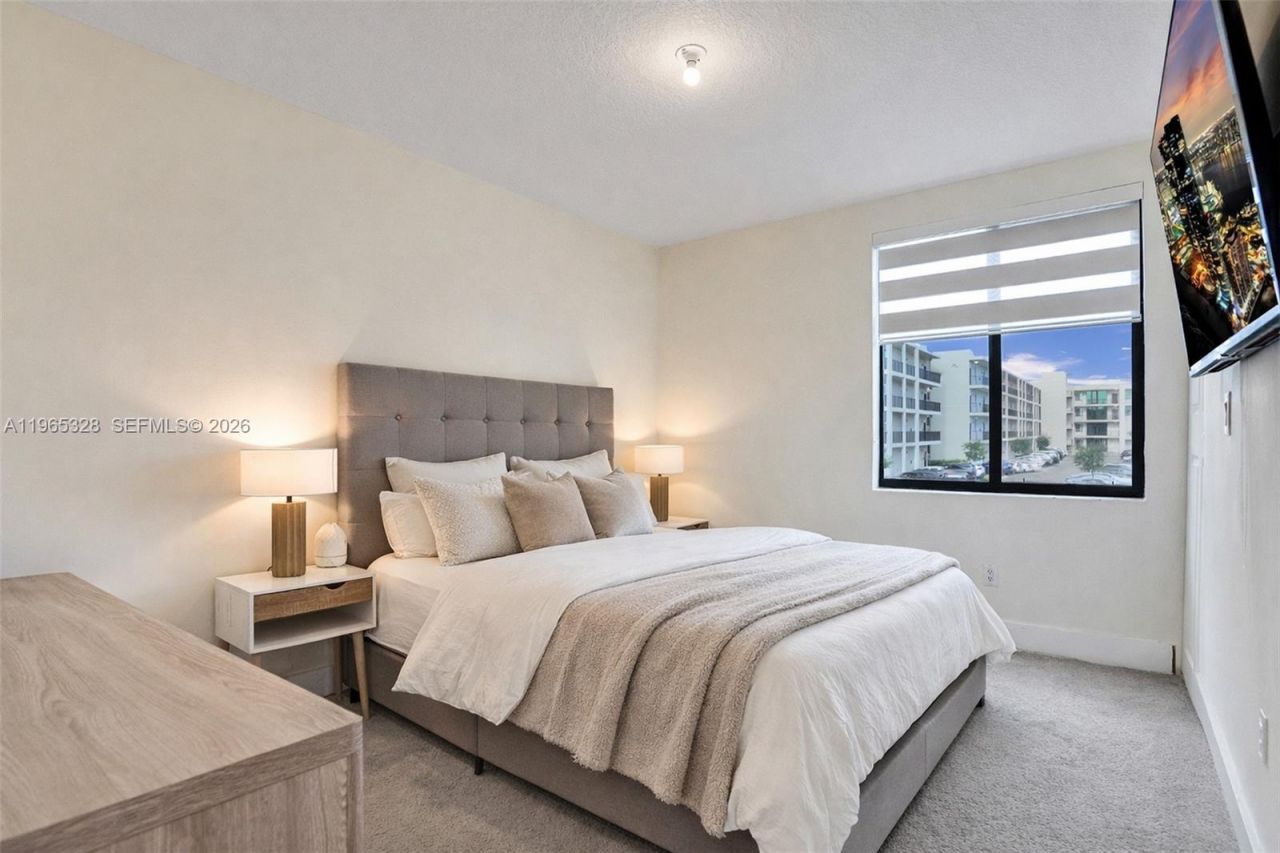 8001 NW 41st St, Unit F-109, Doral, FL 33166 Photo