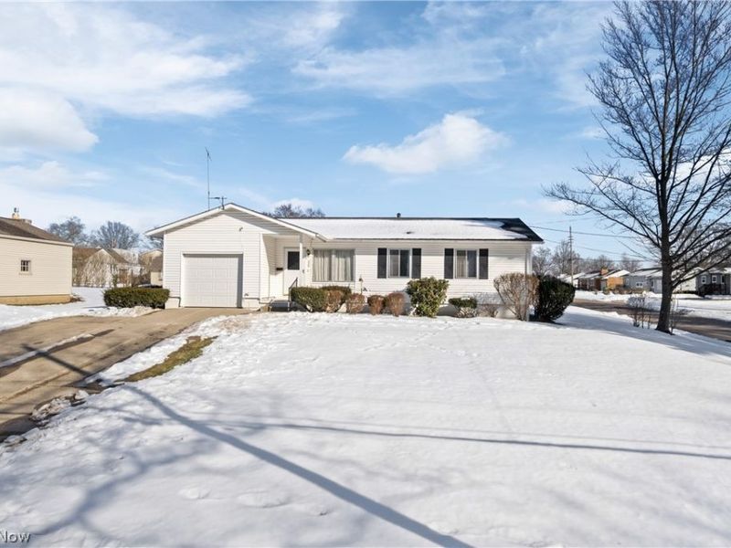 255 Taylor Road, Barberton, OH 44203 Photo 1