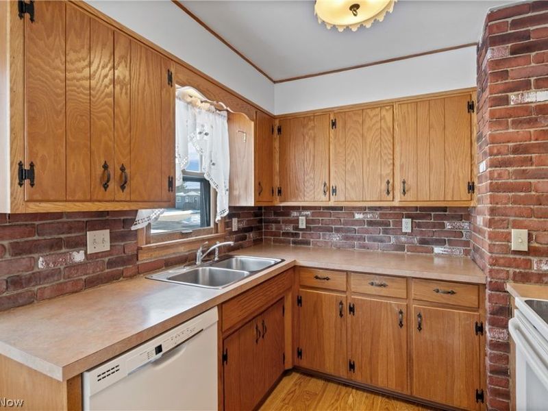 255 Taylor Road, Barberton, OH 44203 Photo 10