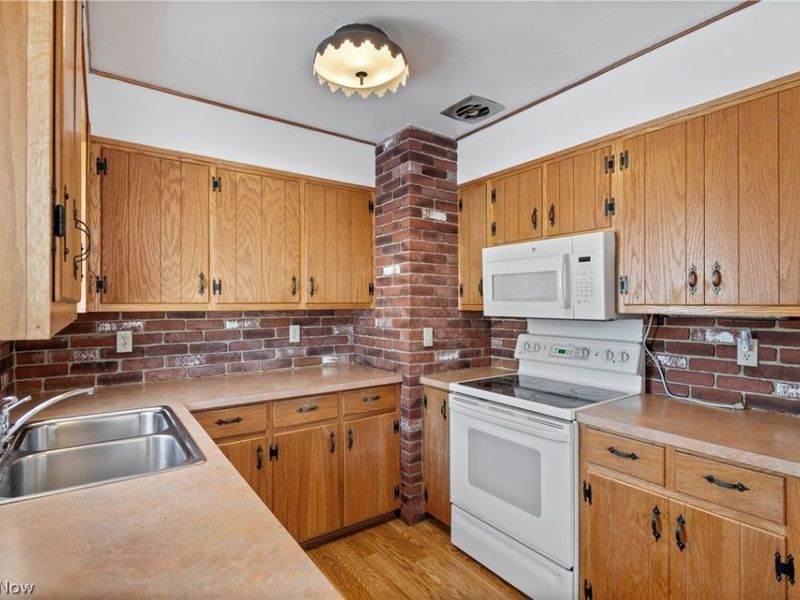 255 Taylor Road, Barberton, OH 44203 Photo 11