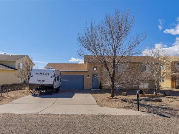 334 W Golden Eagle Way, Pueblo West, CO 81007