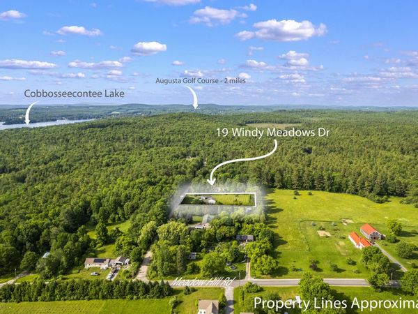 19 Windy Meadows Drive, Manchester, ME 04351