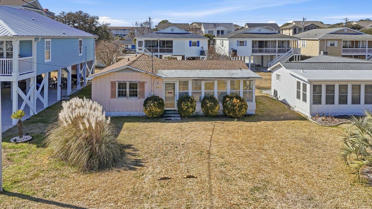 315 21st Ave. N, North Myrtle Beach, SC 29582 Main Photo