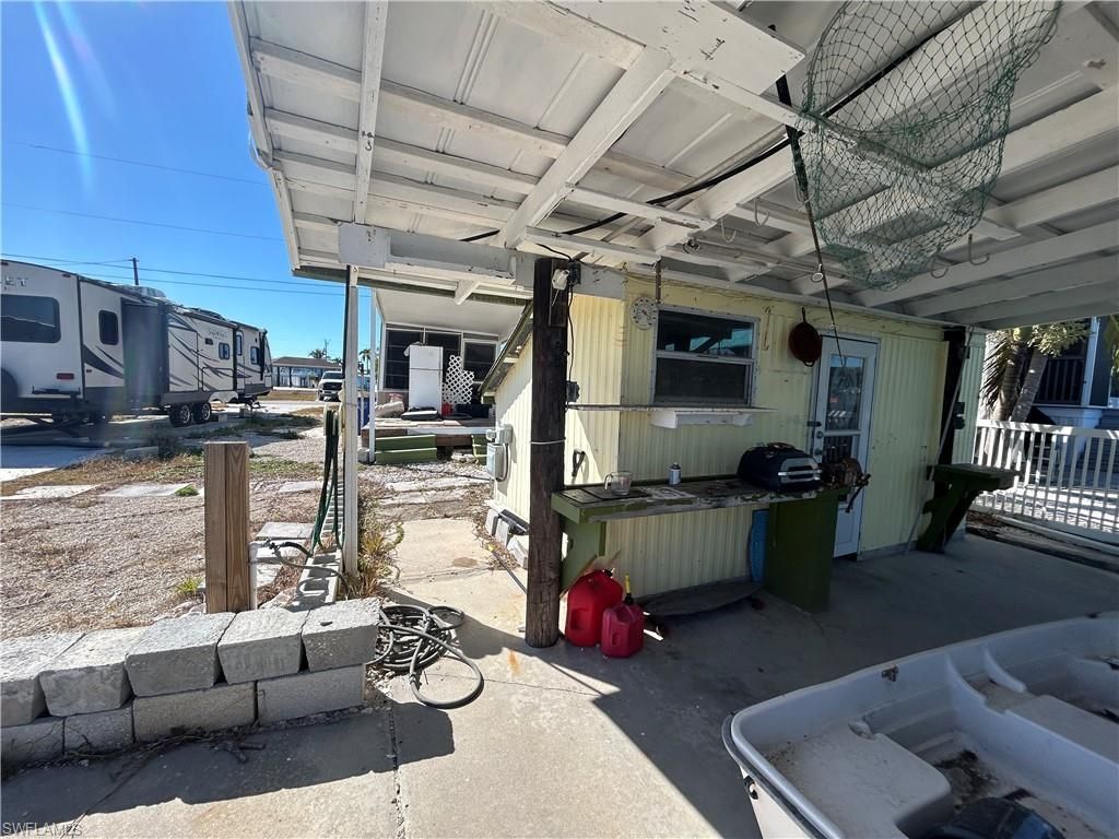 3900 Royal Palm Dr , Saint James City, FL 33956 Photo