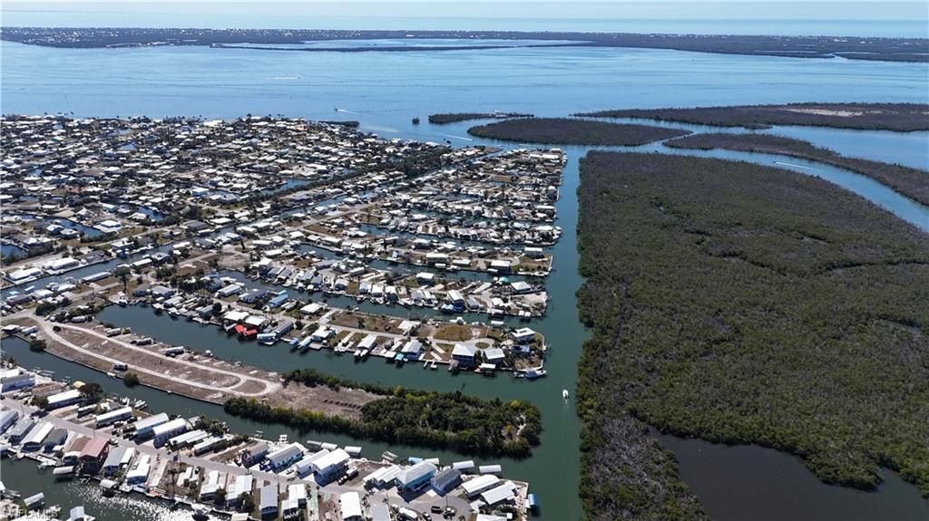 3900 Royal Palm Dr , Saint James City, FL 33956 Photo