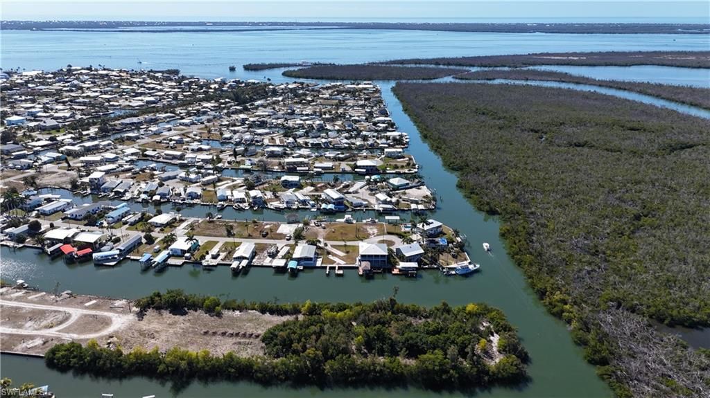 3900 Royal Palm Dr , Saint James City, FL 33956 Photo