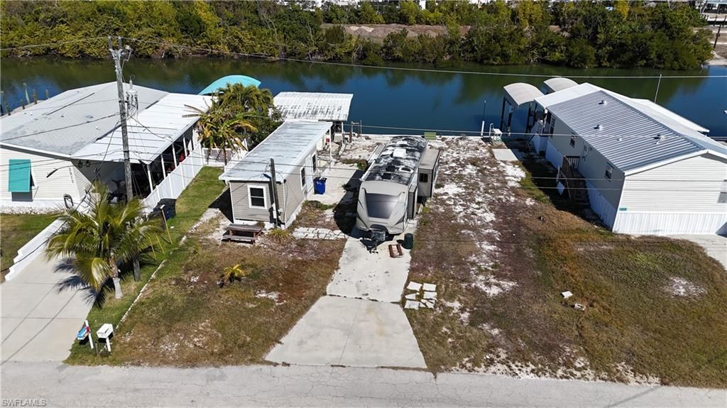 3900 Royal Palm Dr, Saint James City, FL 33956 Photo