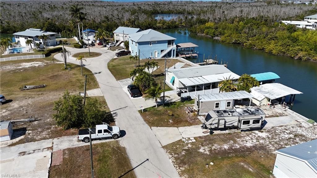 3900 Royal Palm Dr , Saint James City, FL 33956 Photo