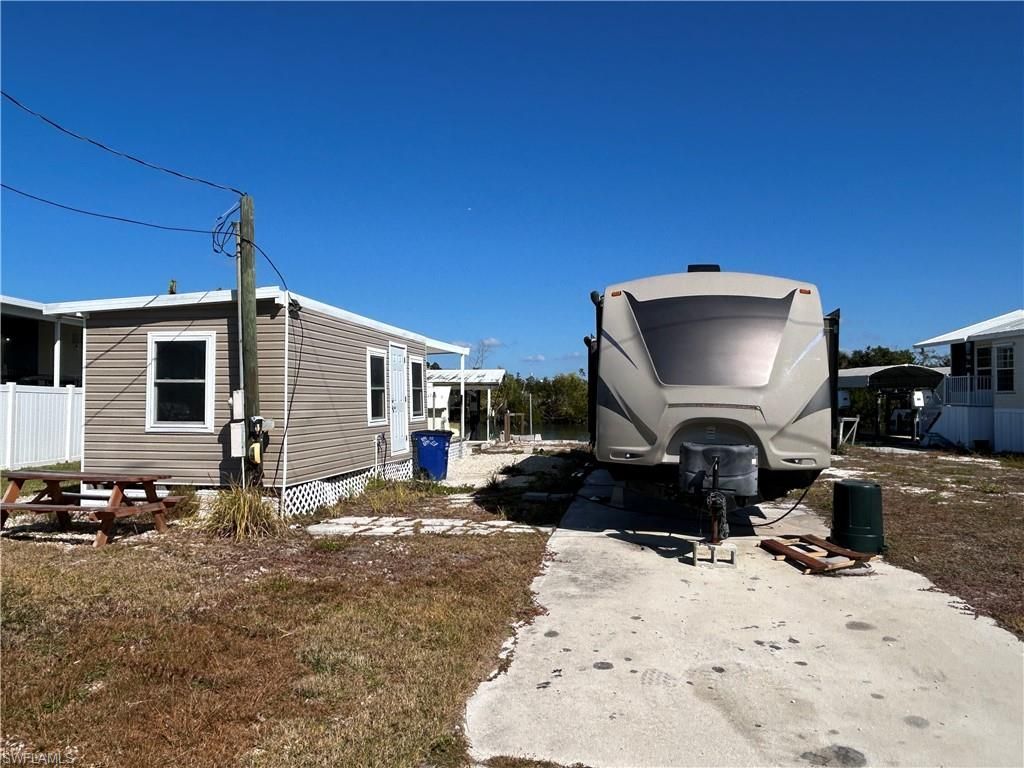 3900 Royal Palm Dr , Saint James City, FL 33956 Photo