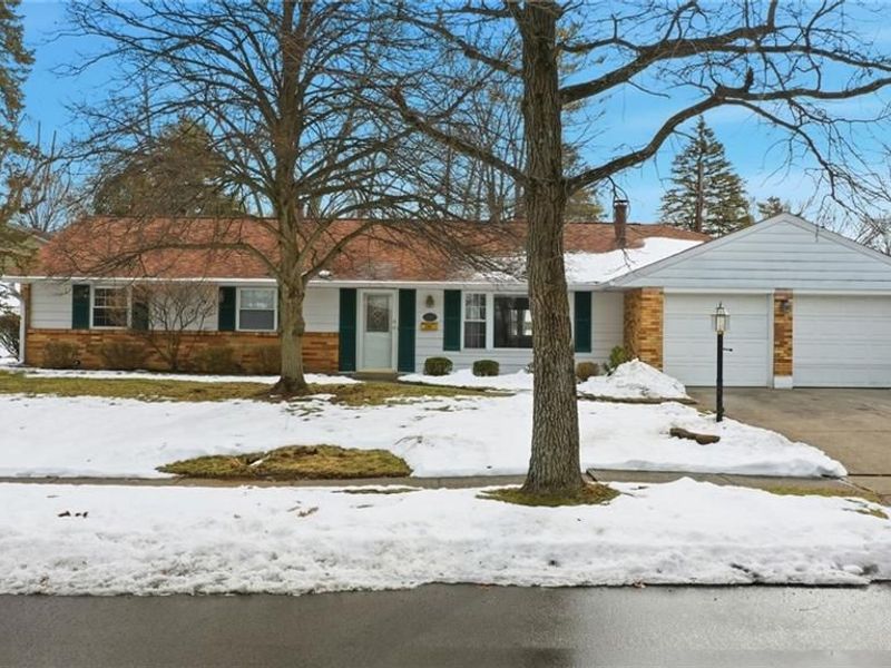 2222 Bending Willow Drive, Kettering, OH 45440 Photo 1