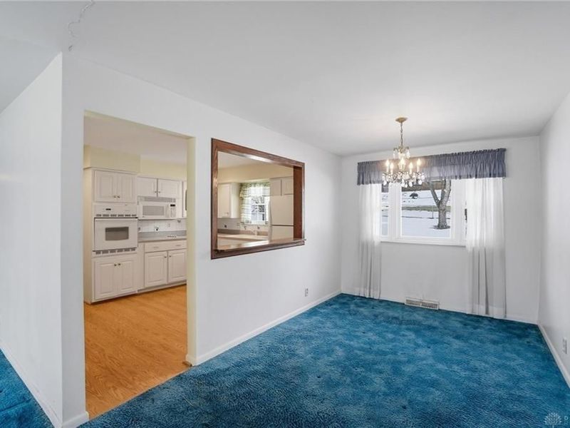 2222 Bending Willow Drive, Kettering, OH 45440 Photo 8