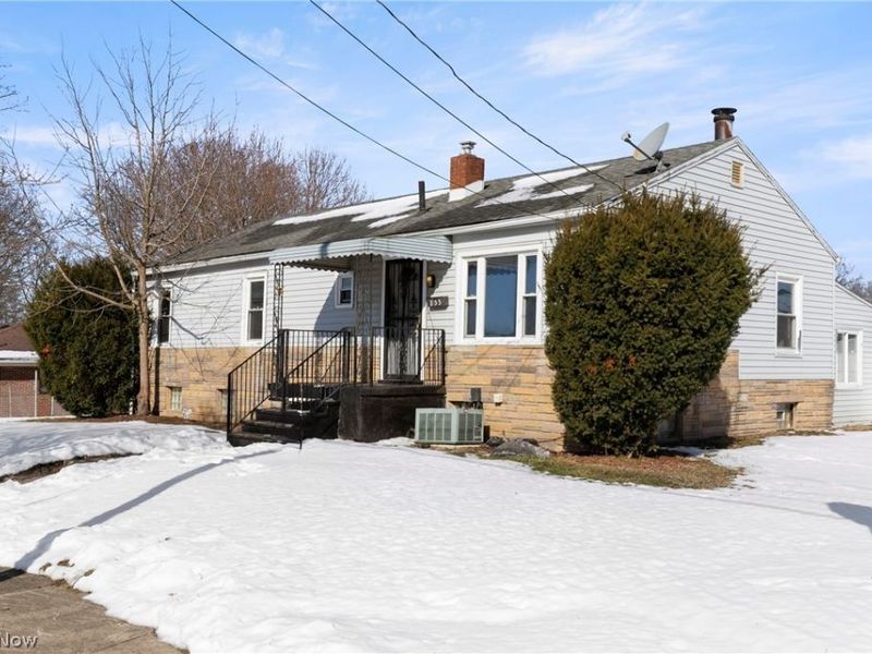 833 Triplett Boulevard, Akron, OH 44306 Photo 3