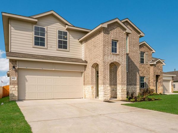 276 MUSTANG LAKE CIR, Buda, TX 78610