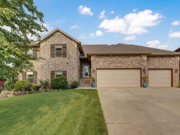 1581 N Oakfair Place , Springfield, MO 65802