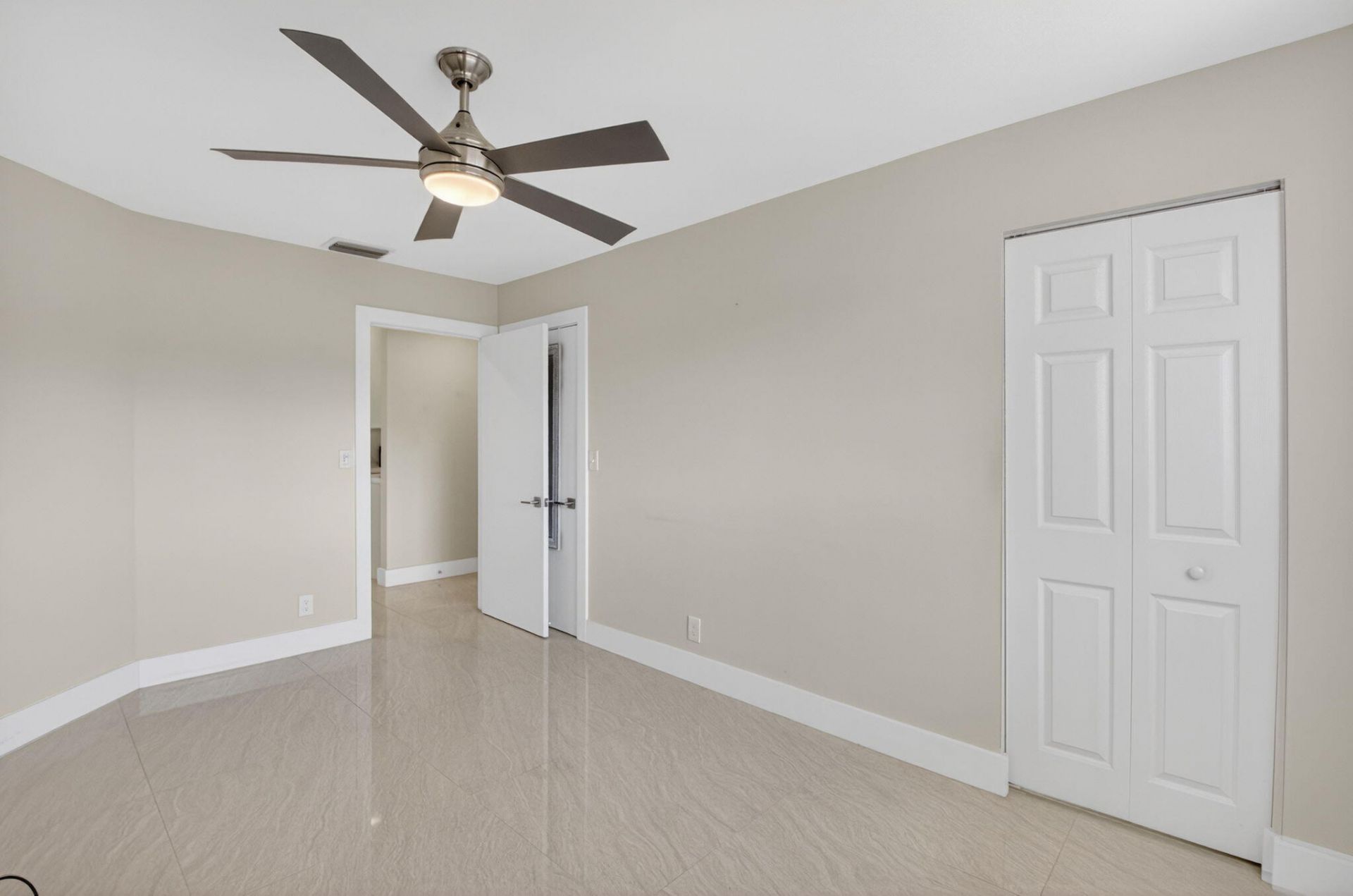 15453 Lakes Of Delray Boulevard, Unit 204, Delray Beach, FL 33484 Photo