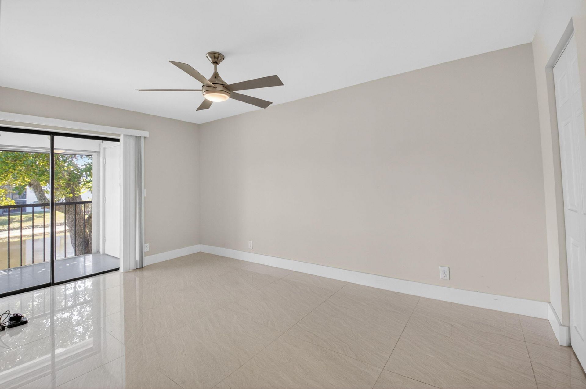 15453 Lakes Of Delray Boulevard, Unit 204, Delray Beach, FL 33484 Photo