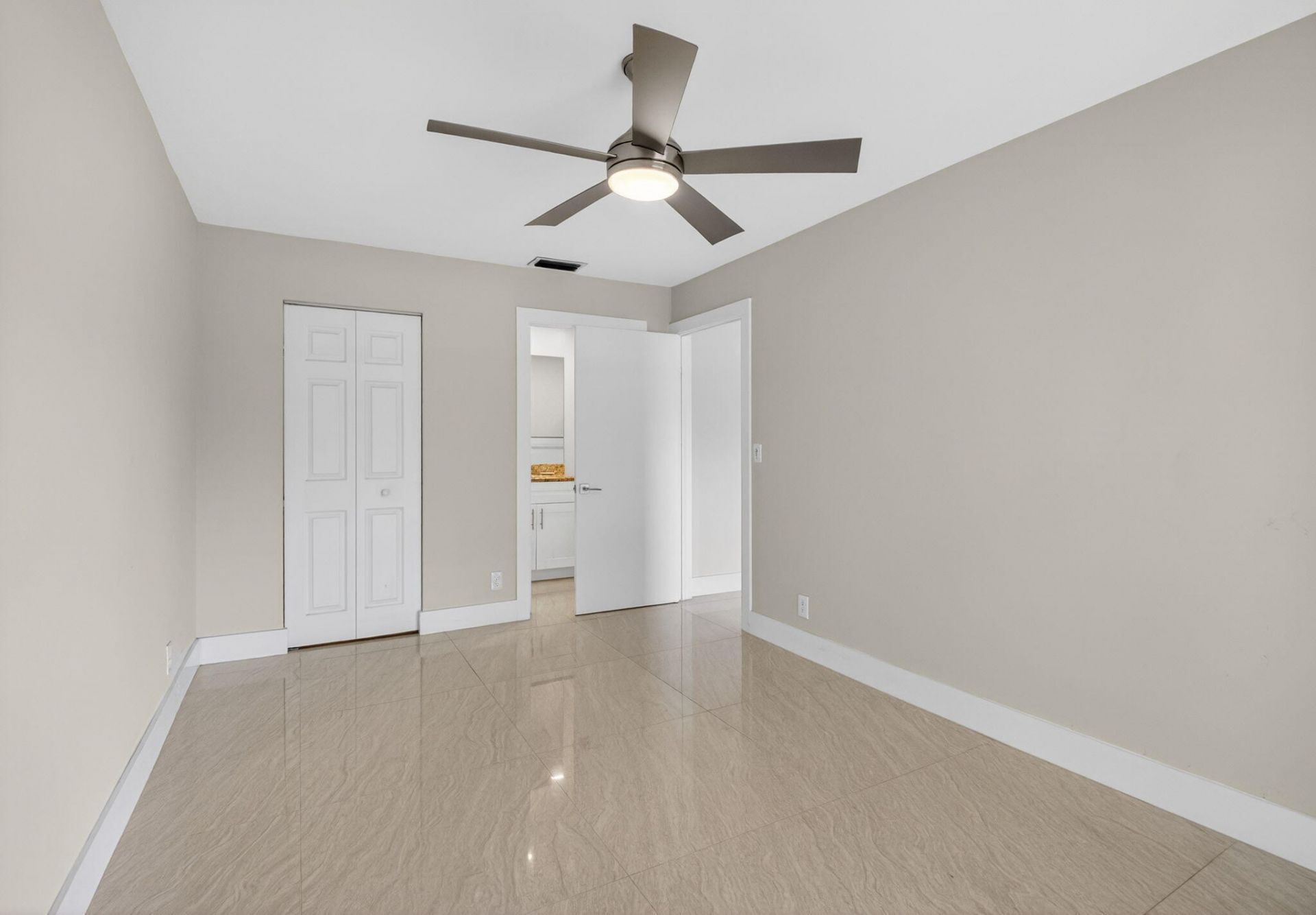 15453 Lakes Of Delray Boulevard, Unit 204, Delray Beach, FL 33484 Photo