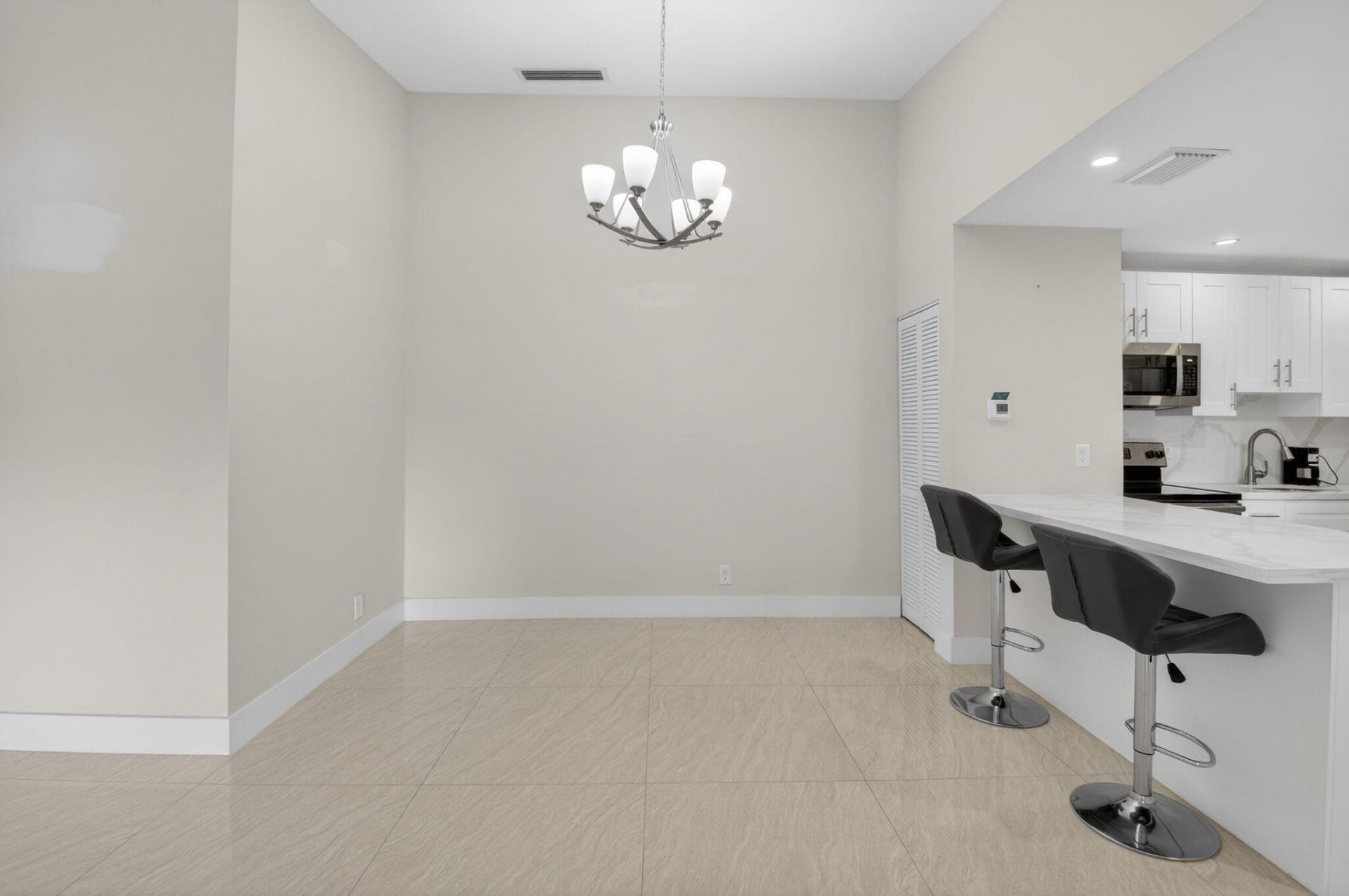 15453 Lakes Of Delray Boulevard, Unit 204, Delray Beach, FL 33484 Photo