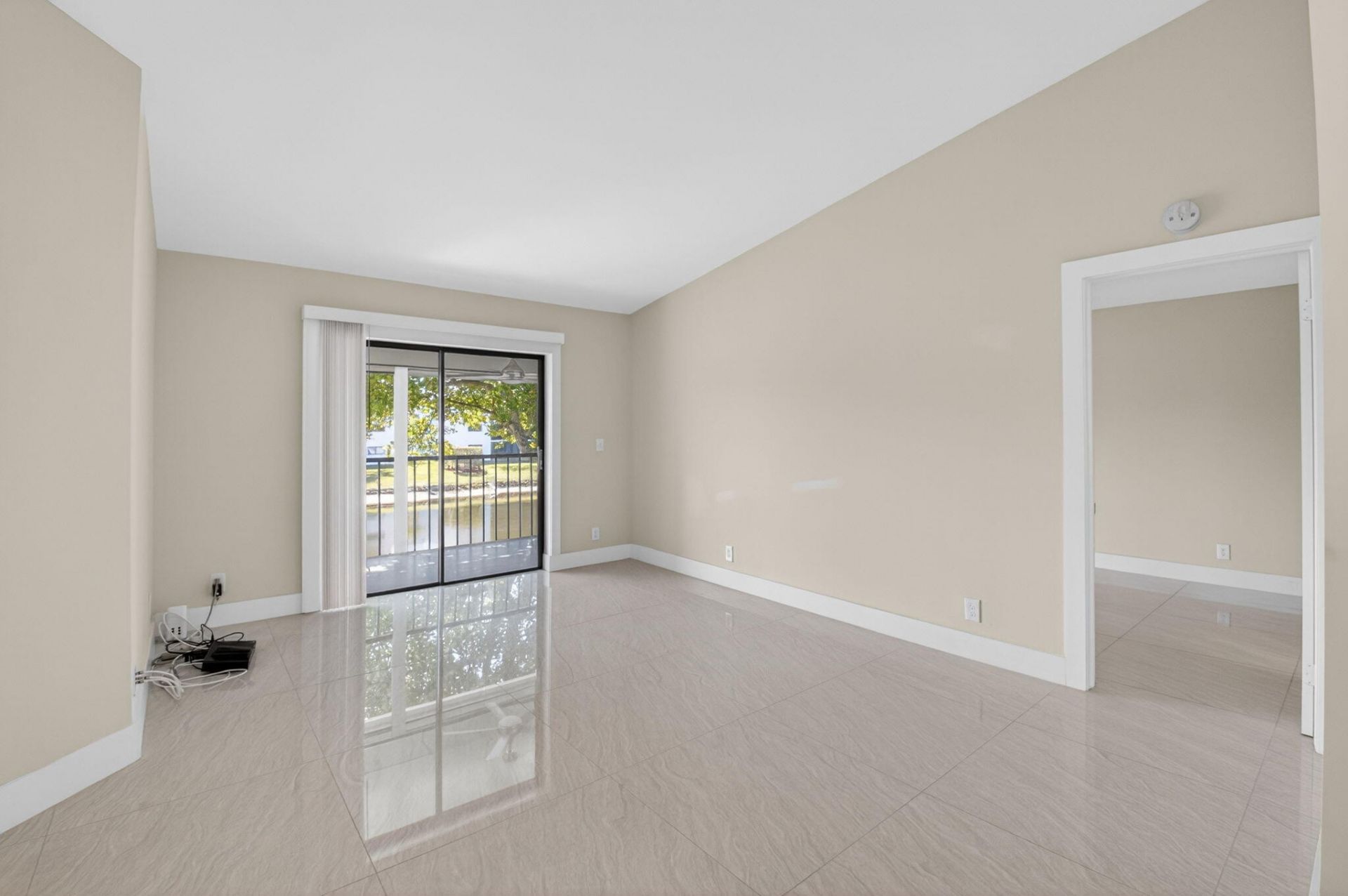 15453 Lakes Of Delray Boulevard, Unit 204, Delray Beach, FL 33484 Photo
