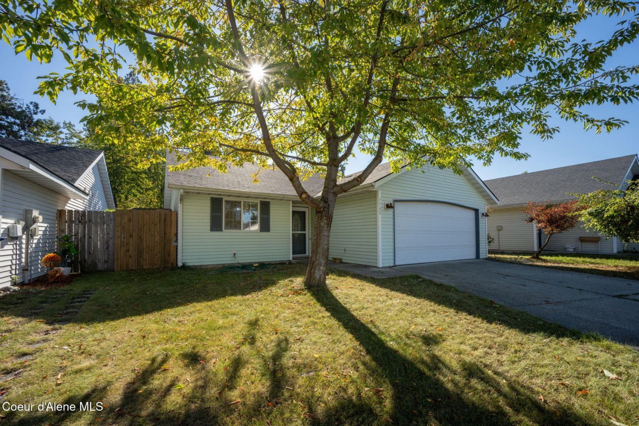 7740 N Sweet River Ct, Coeur d Alene, ID 83815 Main Photo