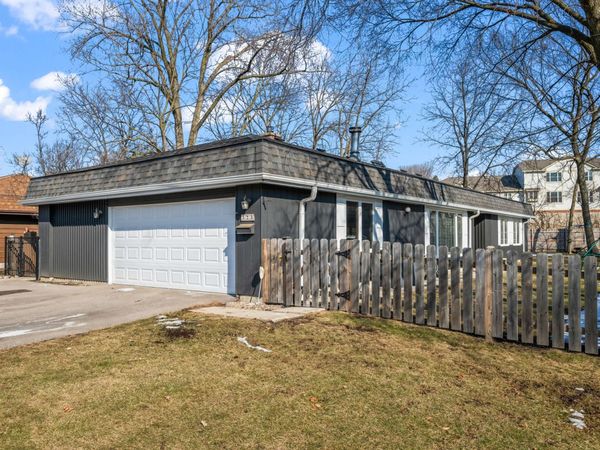 523 Elm Street, Deerfield, IL 60015