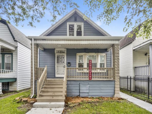 7825 S Ingleside Avenue, Chicago, IL 60619