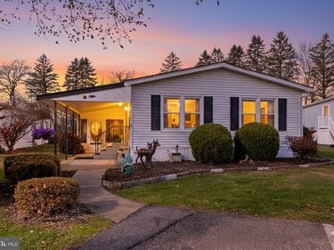 2 HICKORY HILLS DRIVE , BATH, PA 18014