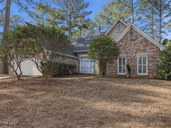118 Pine Ridge Circle, Brandon, MS 39047