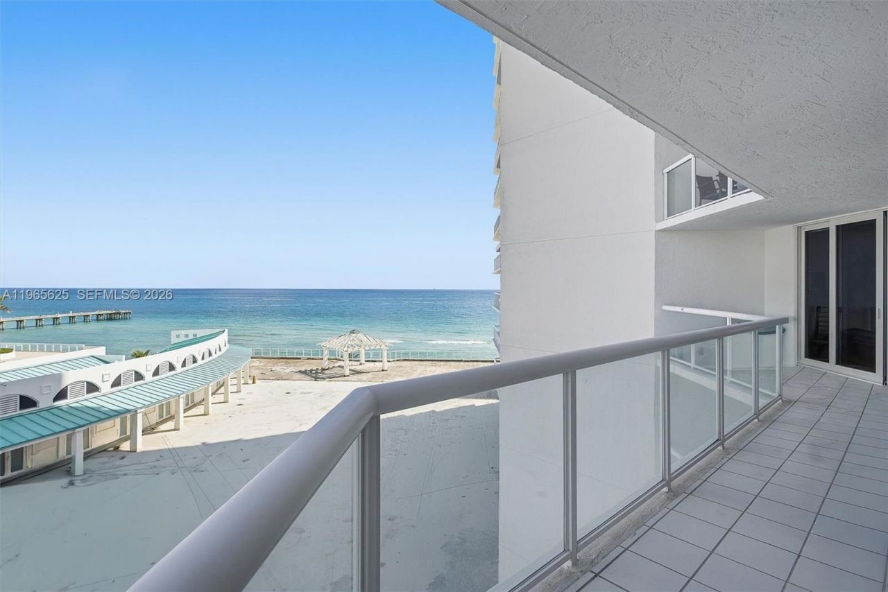 16425 Collins Ave, Unit 714, Sunny Isles Beach, FL 33160 Photo