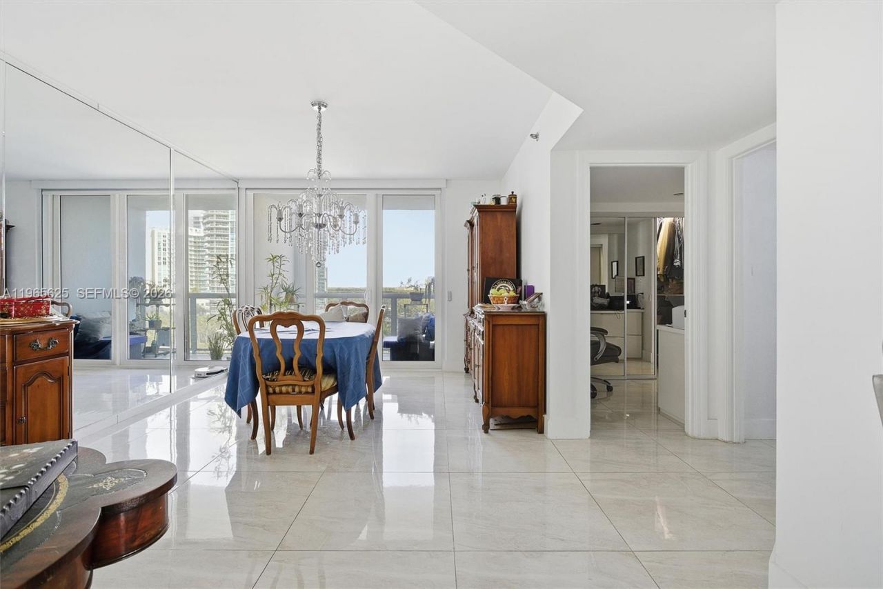 16425 Collins Ave, Unit 714, Sunny Isles Beach, FL 33160 Photo