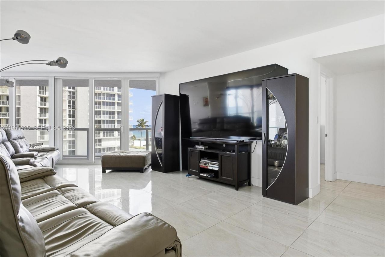 16425 Collins Ave, Unit 714, Sunny Isles Beach, FL 33160 Photo