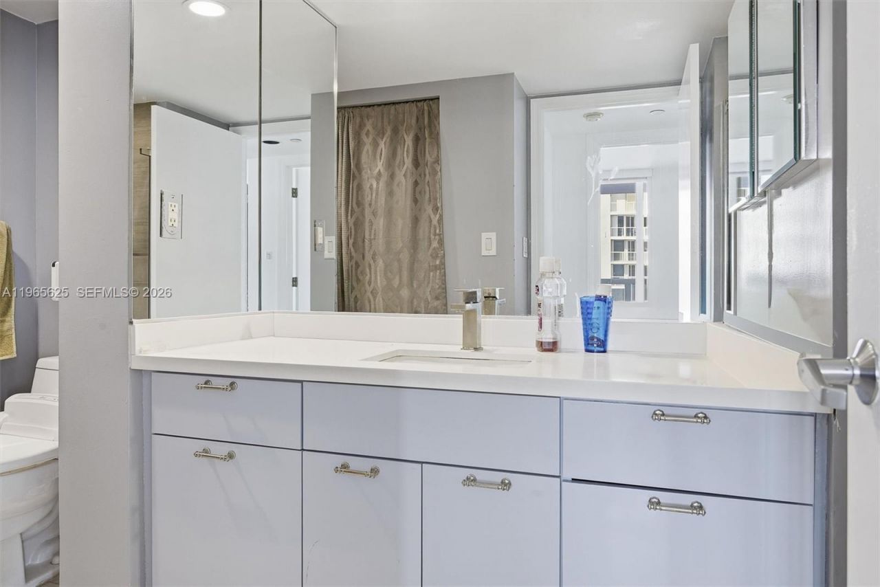 16425 Collins Ave, Unit 714, Sunny Isles Beach, FL 33160 Photo