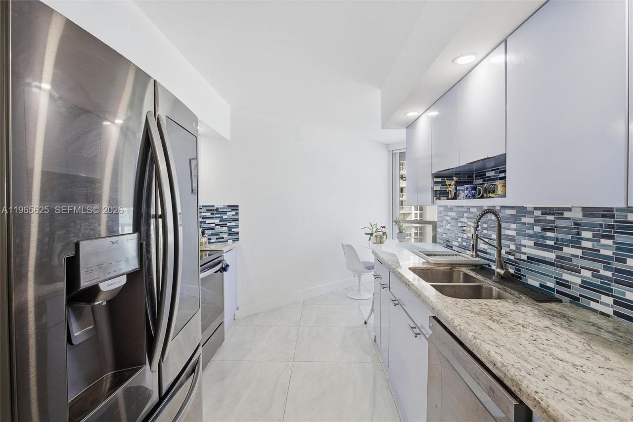 16425 Collins Ave, Unit 714, Sunny Isles Beach, FL 33160 Photo