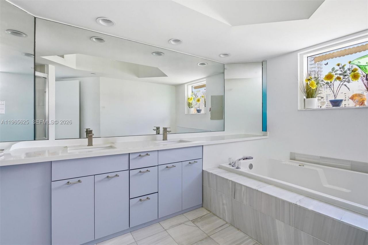 16425 Collins Ave, Unit 714, Sunny Isles Beach, FL 33160 Photo