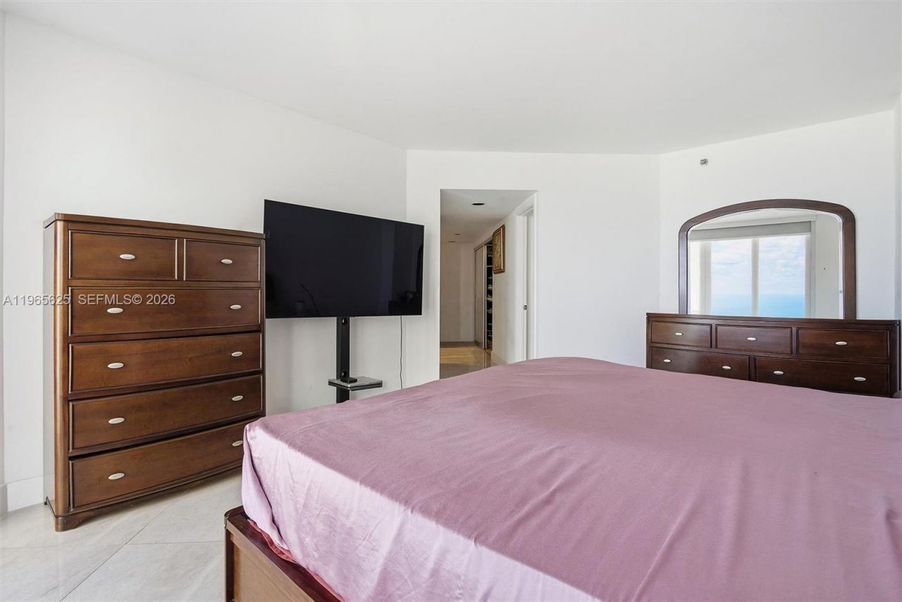 16425 Collins Ave, Unit 714, Sunny Isles Beach, FL 33160 Photo