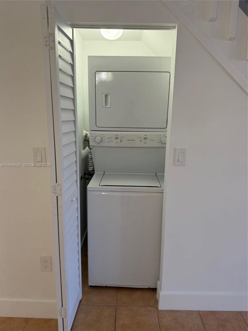 209 NW 109th Ave, Unit 408, Miami, FL 33172 Photo