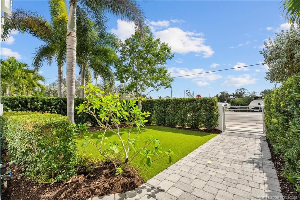 521 SW Ocean Boulevard, Stuart, FL 34994 Photo