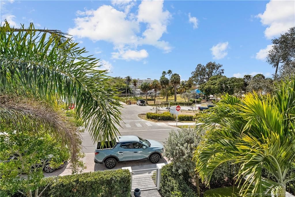 521 SW Ocean Boulevard, Stuart, FL 34994 Photo