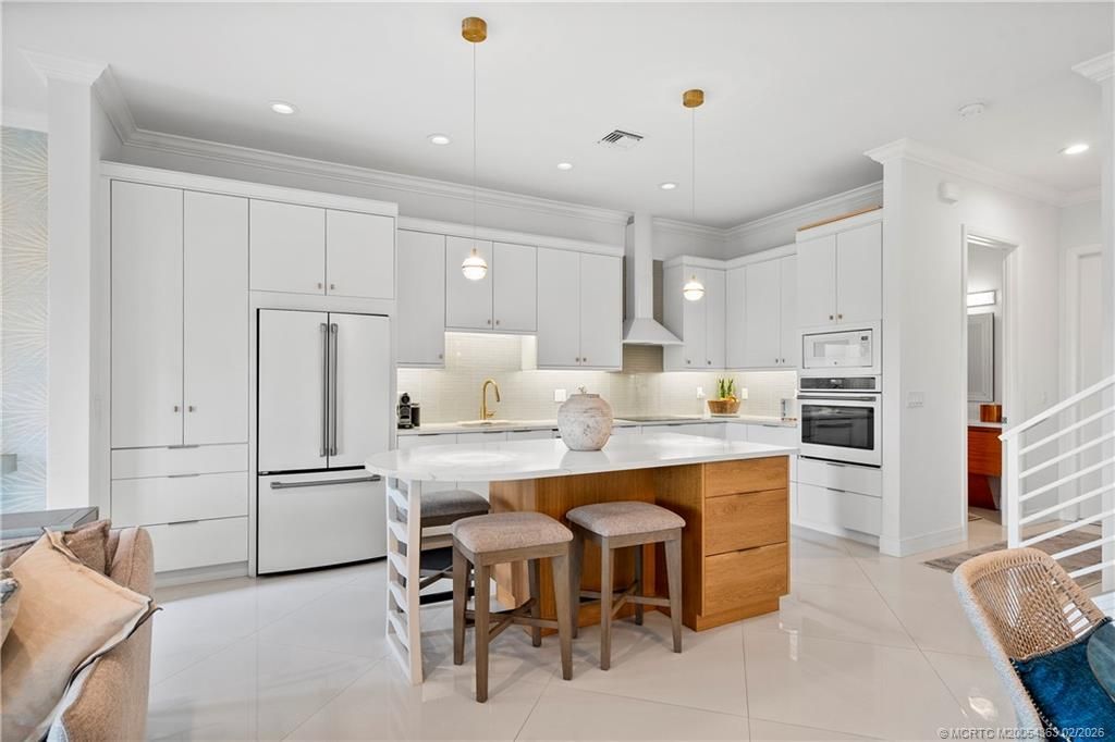 521 SW Ocean Boulevard, Stuart, FL 34994 Photo