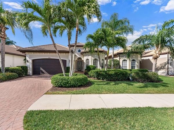 7875 Valencia CT, NAPLES, FL 34113