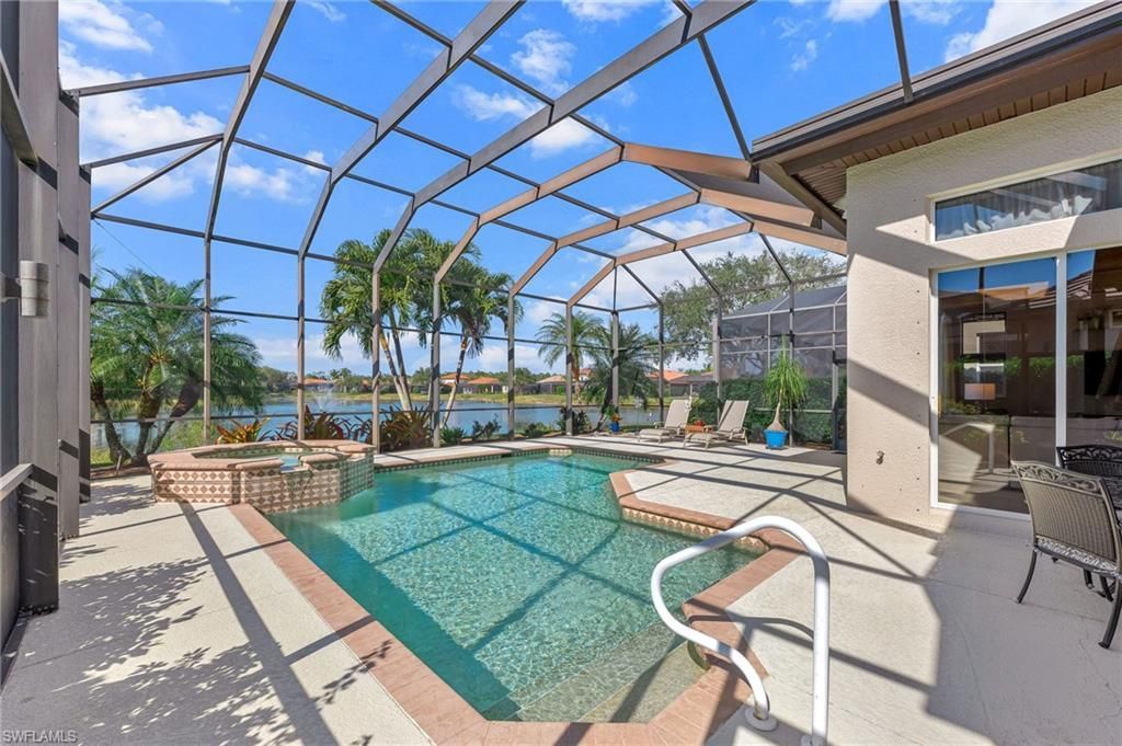 7875 Valencia Ct, Naples, FL 34113 Photo