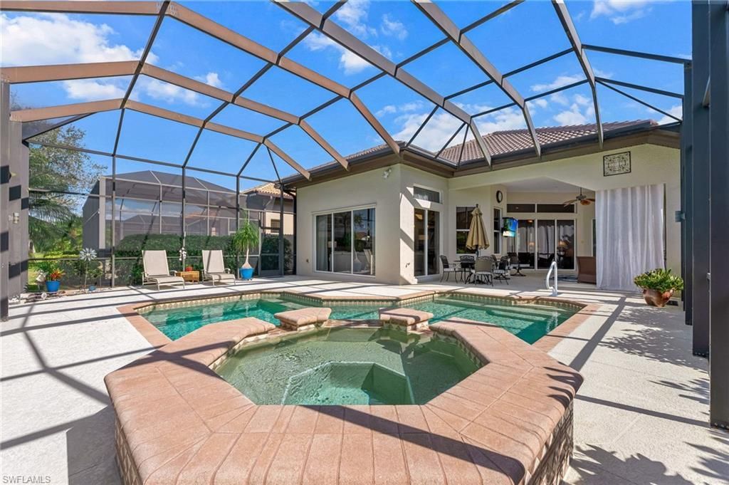 7875 Valencia Ct, Naples, FL 34113 Photo