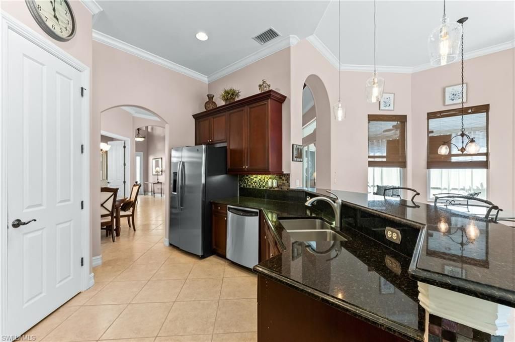 7875 Valencia Ct, Naples, FL 34113 Photo